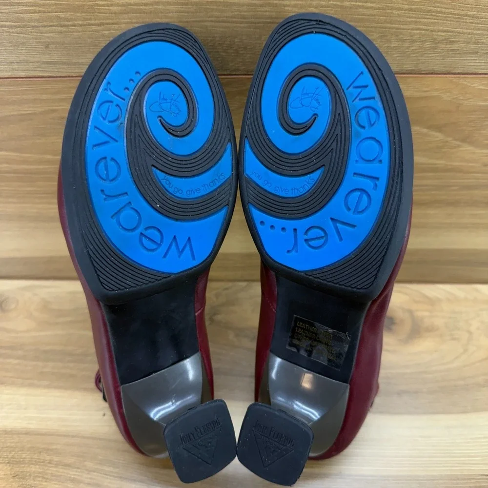 JOHN FLUEVOG Gracias Pump 8.5 Burgundy Deep Red Leather Buckle Mid Heel Wearever